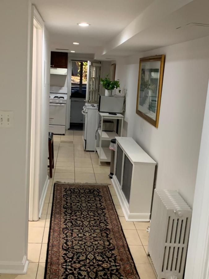 Renovated English Basement 2Bdrm Home Near Metro Вашингтон Экстерьер фото